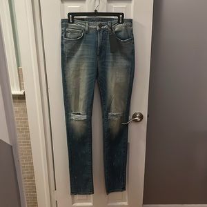 NWT Monfrere Greyson Distressed Skinny jeans